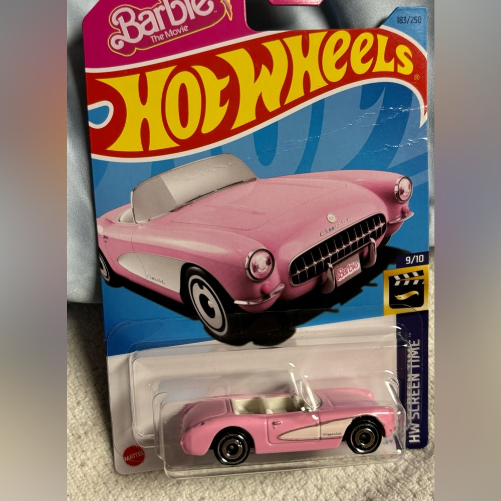 Barbie  movie hotwheel .. pink car